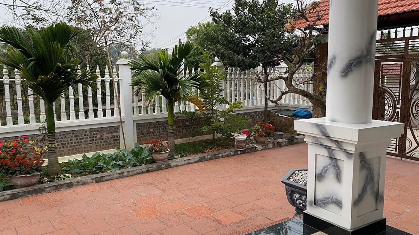 Biệt thự – Sân trước
