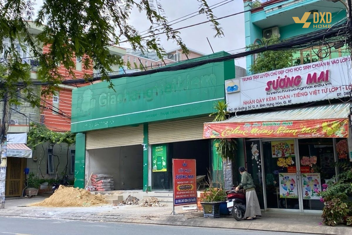 Hiện trạng mặt bằng trước khi cải tạo và thi công showroom