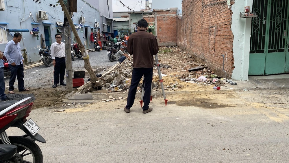 Hiện trạng lô đất góc trước khi thi công công trình tại đường Tô Hiệu, phường Phú Thạnh, Tân Phú